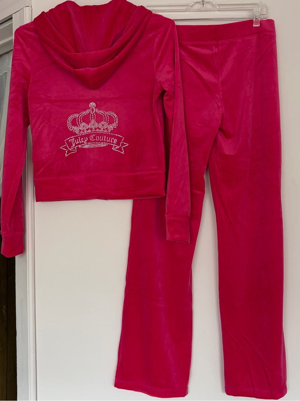 Juicy Couture Pink Velour
Rhinestone Crown Tracksuit